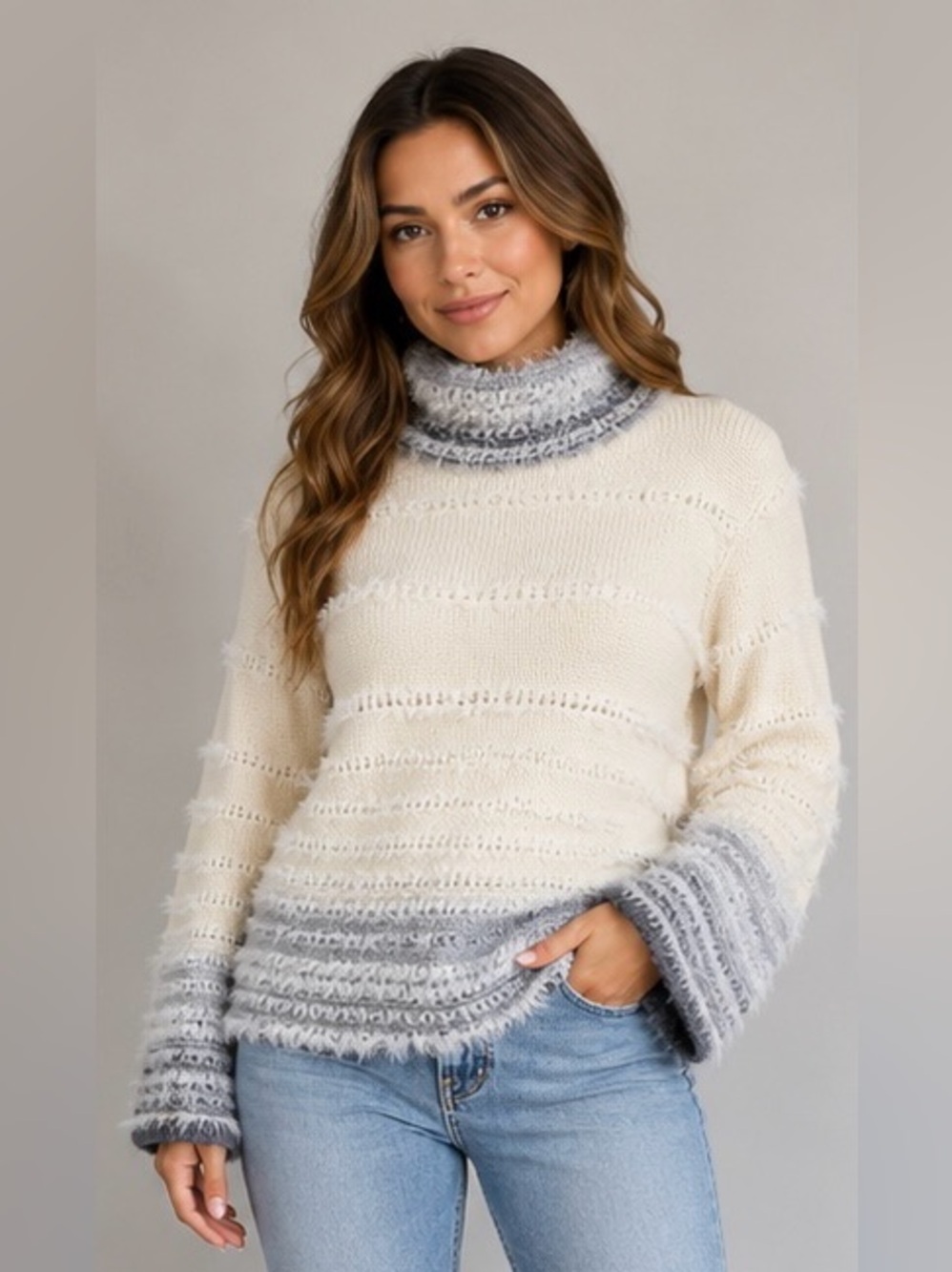Escada textured knit turtleneck Cream and Gray Sweater size S